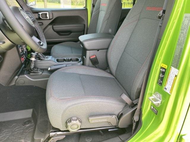 new 2025 Jeep Gladiator car, priced at $50,180