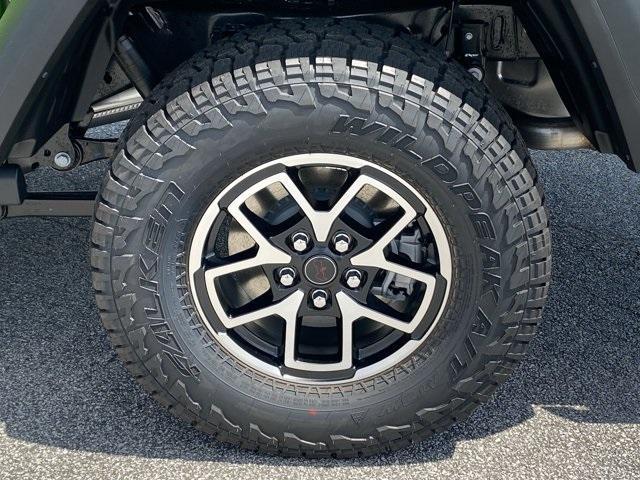 new 2025 Jeep Gladiator car, priced at $50,180