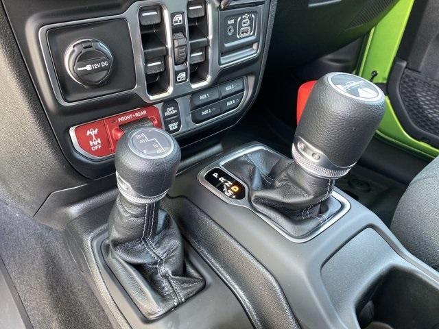 new 2025 Jeep Gladiator car, priced at $50,180