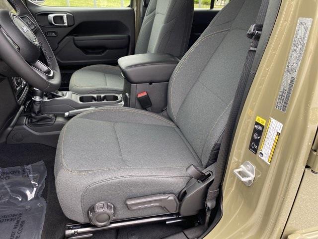 new 2025 Jeep Wrangler car, priced at $44,378