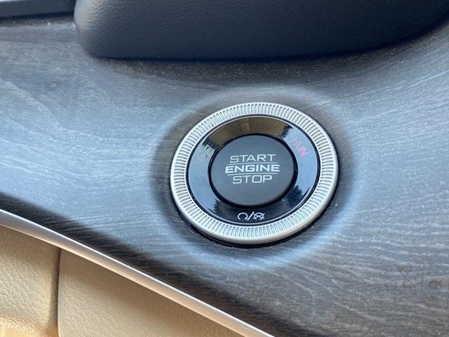 used 2022 Jeep Grand Cherokee car, priced at $31,985