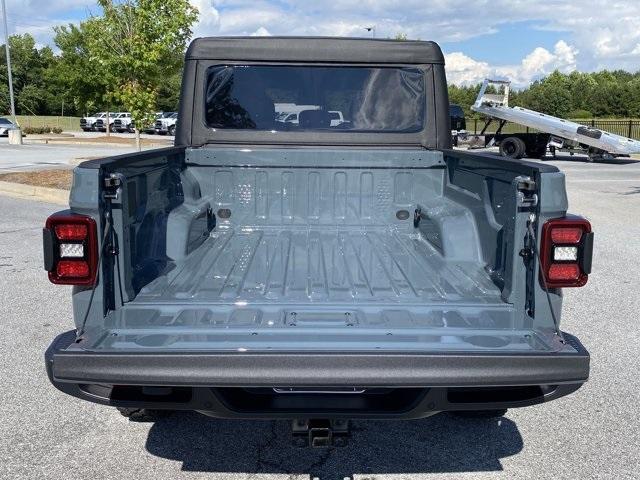 new 2025 Jeep Gladiator car, priced at $45,982