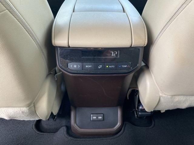 used 2022 Toyota Highlander car, priced at $35,819