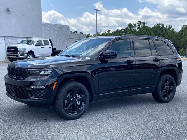 new 2025 Jeep Grand Cherokee car, priced at $46,616