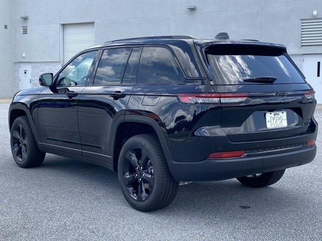 new 2025 Jeep Grand Cherokee car, priced at $46,616