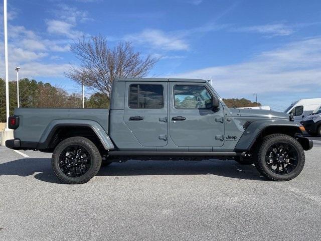 new 2025 Jeep Gladiator car, priced at $40,885