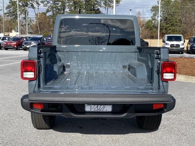 new 2025 Jeep Gladiator car, priced at $40,885