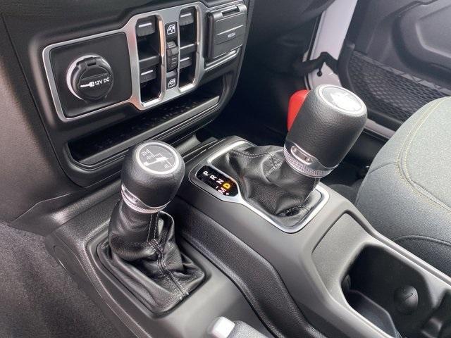 new 2025 Jeep Gladiator car, priced at $40,718