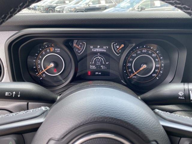 new 2025 Jeep Gladiator car, priced at $40,718