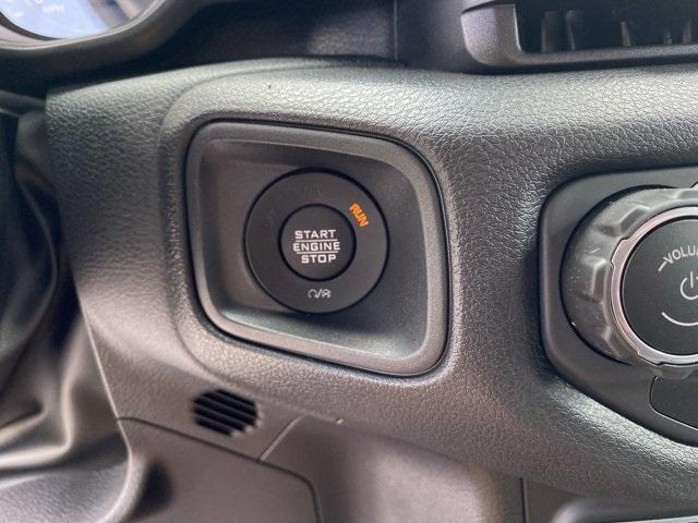 new 2025 Jeep Gladiator car, priced at $40,718