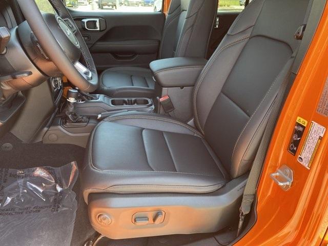 new 2025 Jeep Wrangler car, priced at $59,117