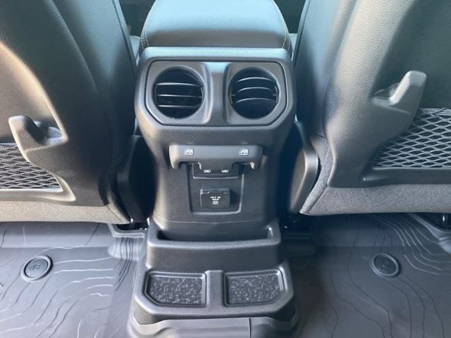 new 2025 Jeep Wrangler car, priced at $59,117