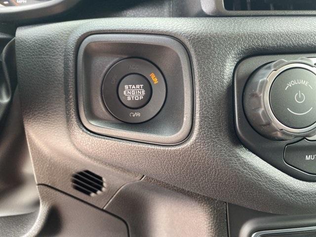 new 2025 Jeep Wrangler car, priced at $47,194
