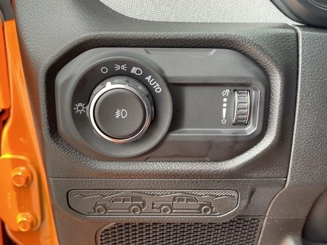 new 2025 Jeep Wrangler car, priced at $47,194