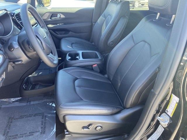 new 2025 Chrysler Voyager car, priced at $40,808
