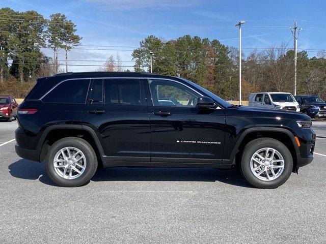 new 2025 Jeep Grand Cherokee car, priced at $38,470