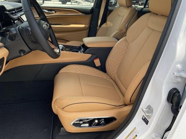 new 2025 Jeep Grand Cherokee car, priced at $65,454