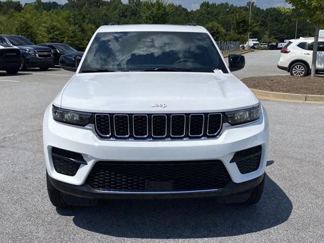 new 2025 Jeep Grand Cherokee car, priced at $40,427