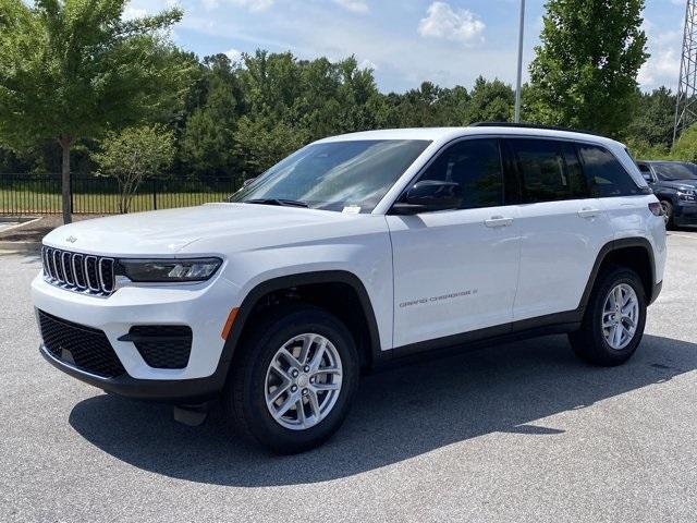 new 2025 Jeep Grand Cherokee car, priced at $40,427