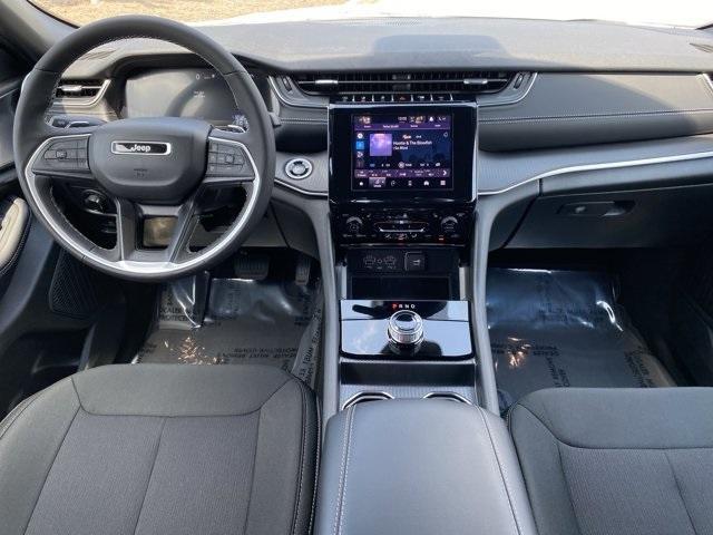 new 2025 Jeep Grand Cherokee car, priced at $40,427