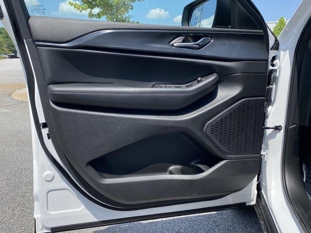 new 2025 Jeep Grand Cherokee car, priced at $40,427