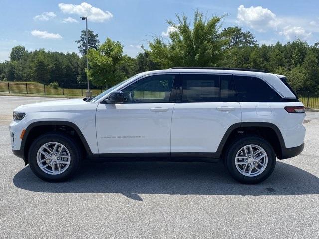 new 2025 Jeep Grand Cherokee car, priced at $40,427