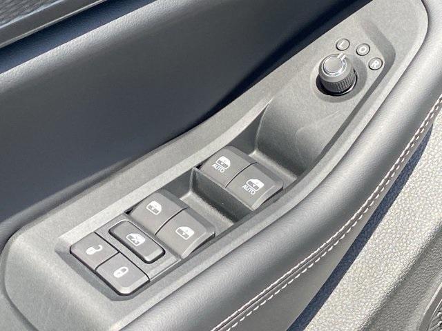 new 2025 Jeep Grand Cherokee car, priced at $40,427