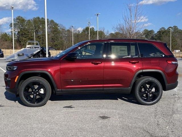 new 2025 Jeep Grand Cherokee car, priced at $49,805