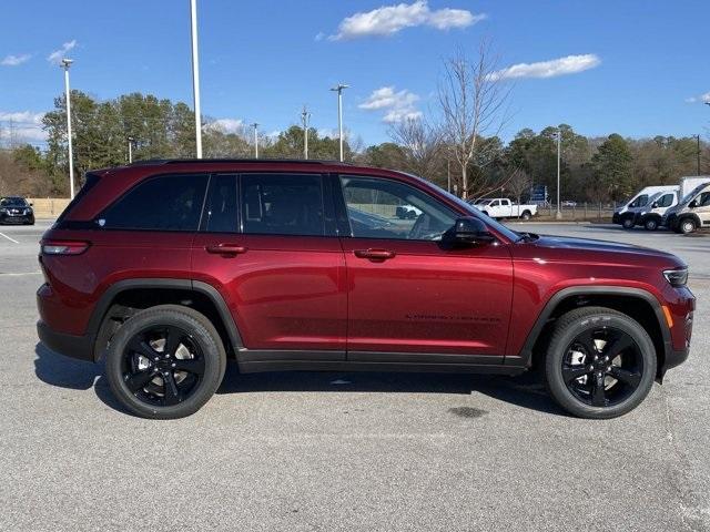 new 2025 Jeep Grand Cherokee car, priced at $49,805