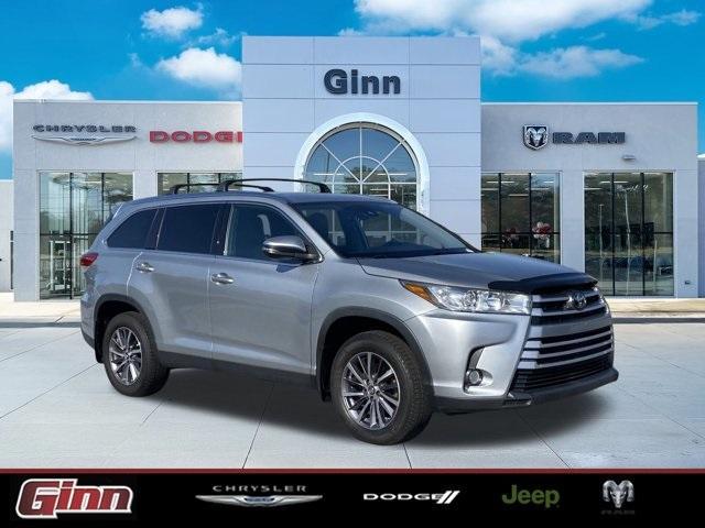 used 2019 Toyota Highlander car, priced at $25,990