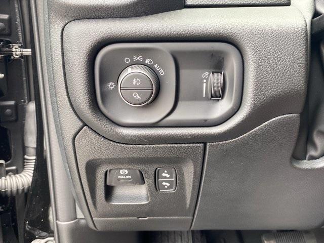 new 2025 Ram 1500 car, priced at $47,667