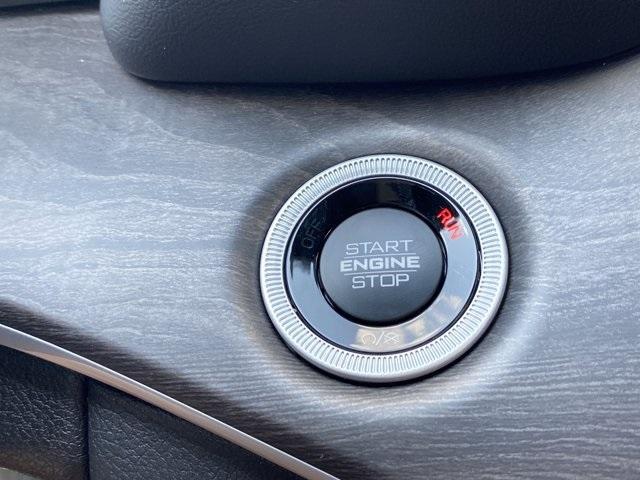 new 2025 Jeep Grand Cherokee car, priced at $46,728