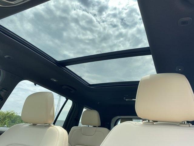 new 2025 Jeep Grand Cherokee L car, priced at $50,993