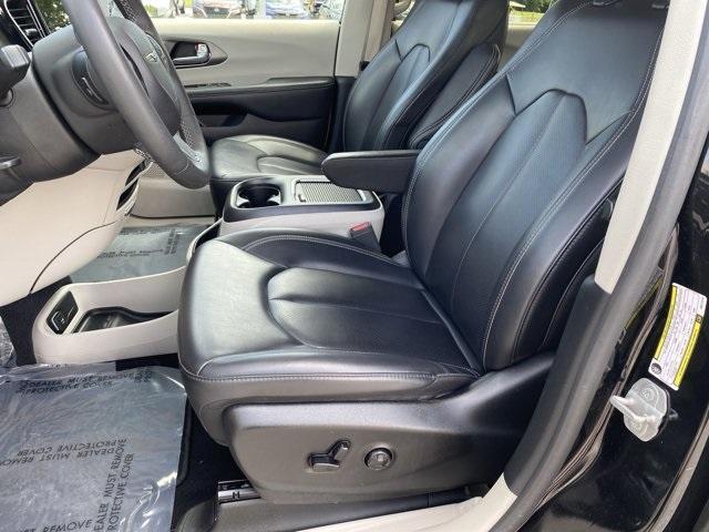 used 2023 Chrysler Pacifica car, priced at $24,121