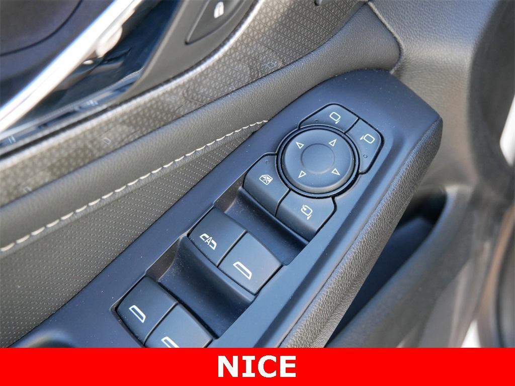 used 2022 Chevrolet Traverse car, priced at $31,999