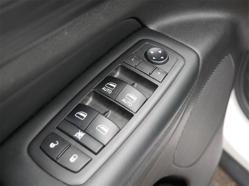 used 2019 Jeep Grand Cherokee car, priced at $18,283