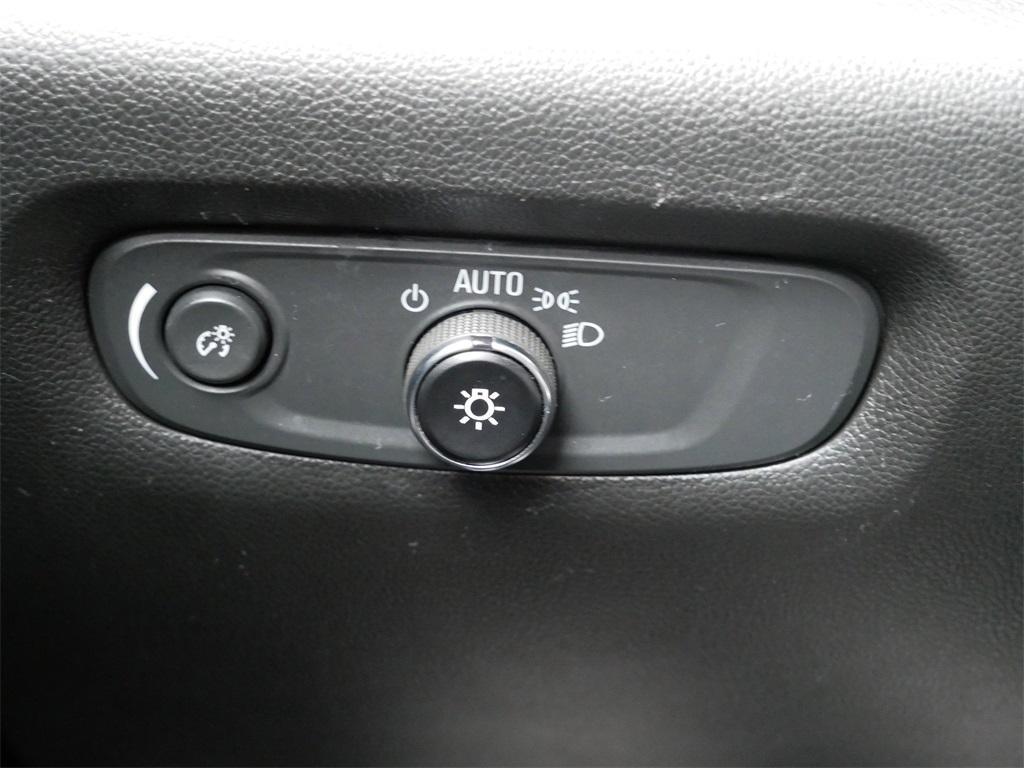 used 2023 Chevrolet Traverse car, priced at $34,159