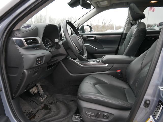 used 2021 Toyota Highlander car, priced at $38,357