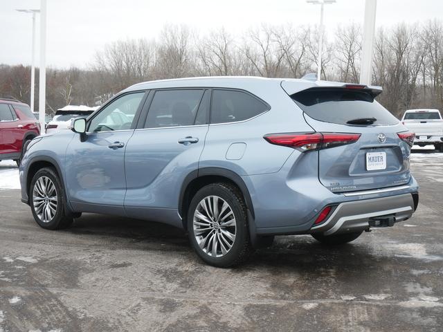 used 2021 Toyota Highlander car, priced at $38,357