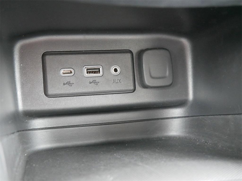 used 2020 Chevrolet Equinox car, priced at $17,056