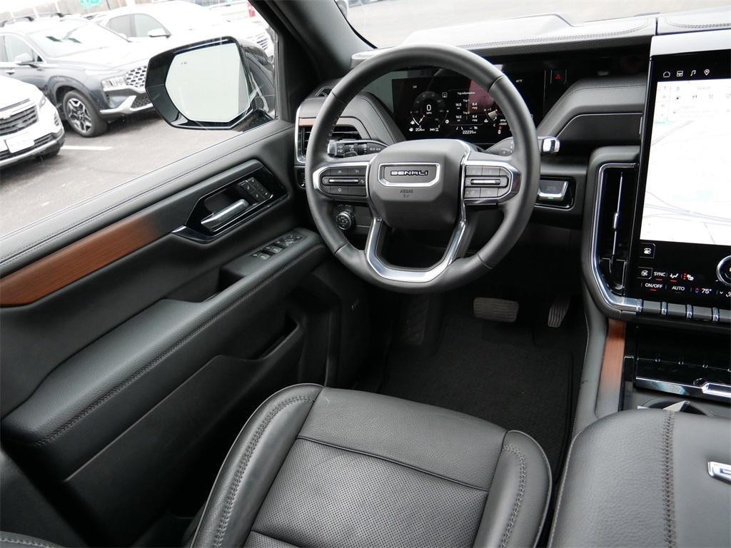 used 2025 GMC Yukon car, priced at $81,999