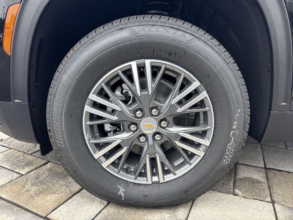 new 2026 Chevrolet Traverse car, priced at $44,695