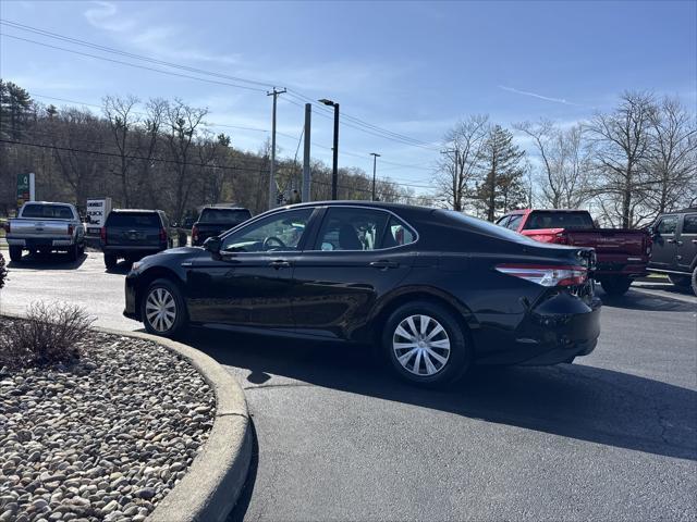 used 2018 Toyota Camry Hybrid car, priced at $17,999