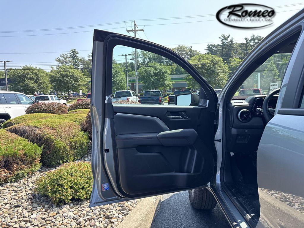 new 2026 Chevrolet Colorado car, priced at $49,670