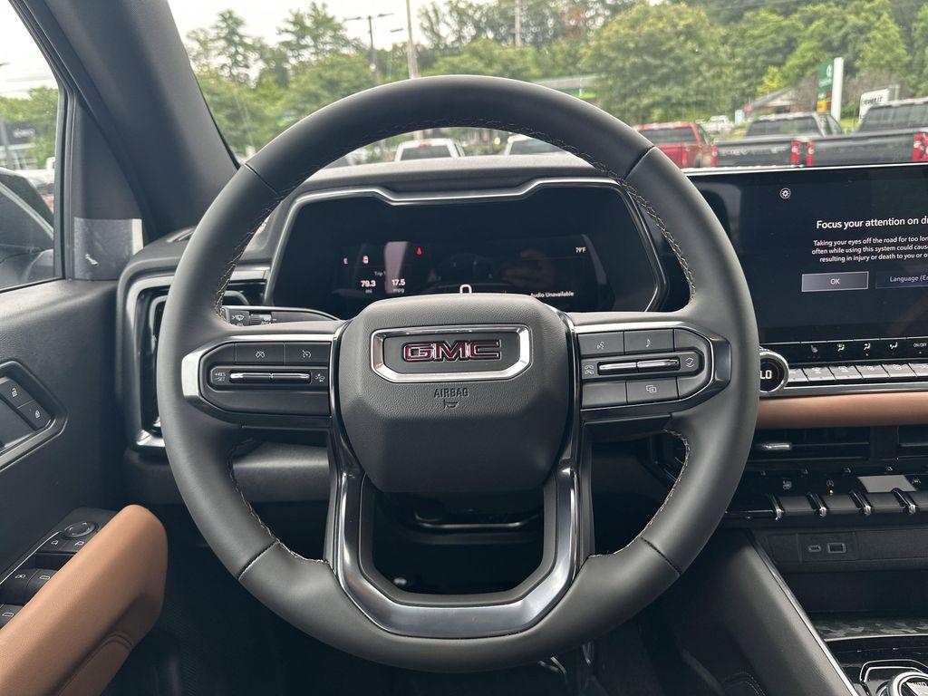 new 2025 GMC Canyon car, priced at $46,917