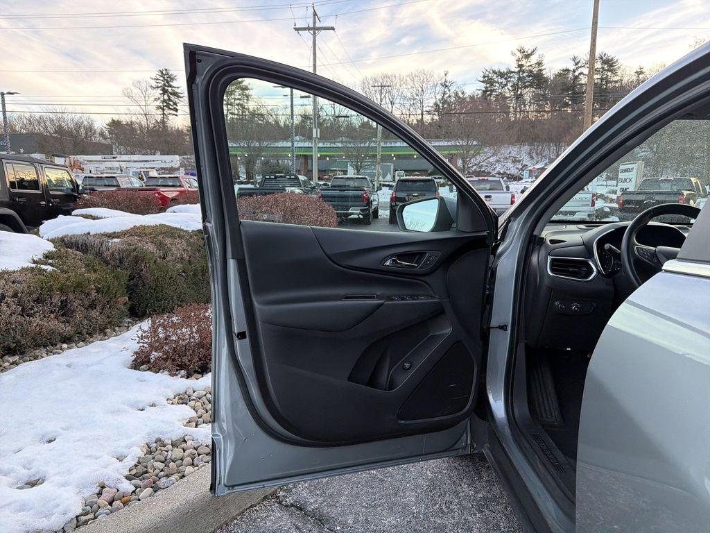 used 2024 Chevrolet Equinox car, priced at $21,499