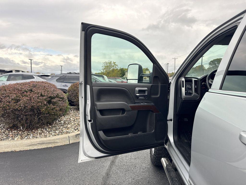 used 2014 GMC Sierra 1500 car, priced at $19,399