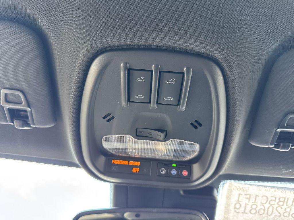 new 2025 Buick Envista car, priced at $29,701