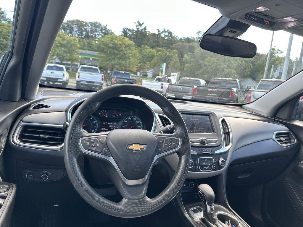 used 2022 Chevrolet Equinox car, priced at $17,499