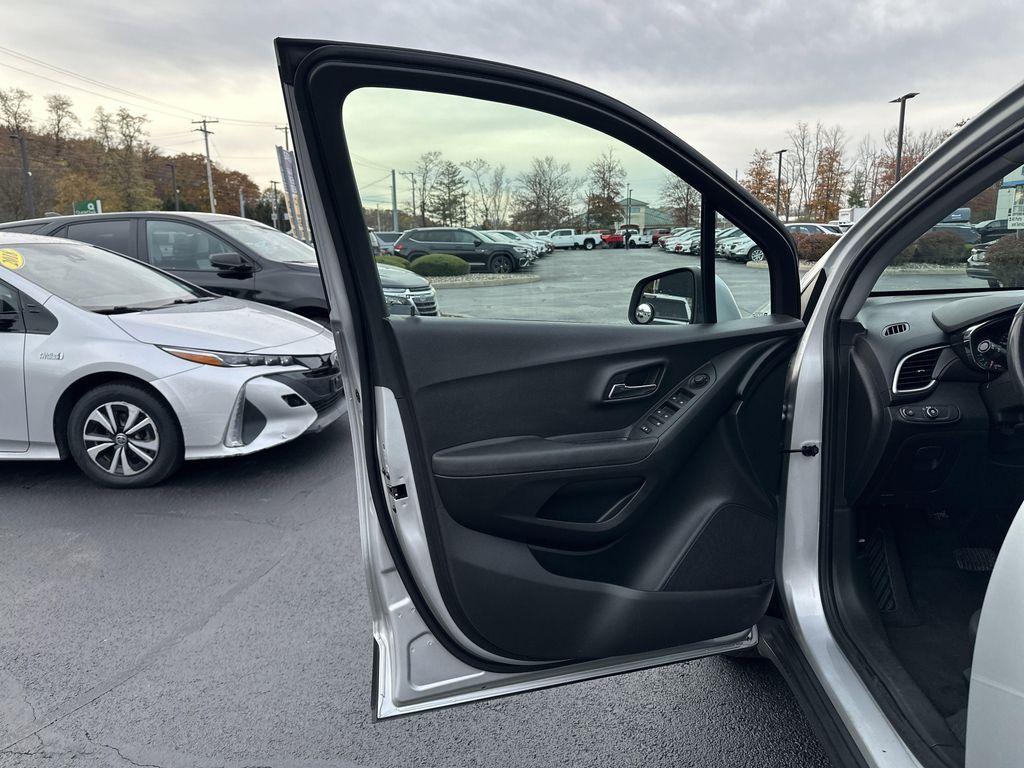 used 2019 Chevrolet Trax car, priced at $13,999